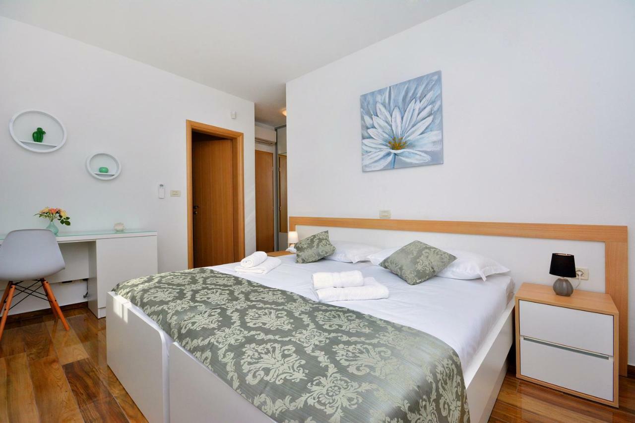 Villa Authentica With Heated Pool Grebaštica Exterior foto