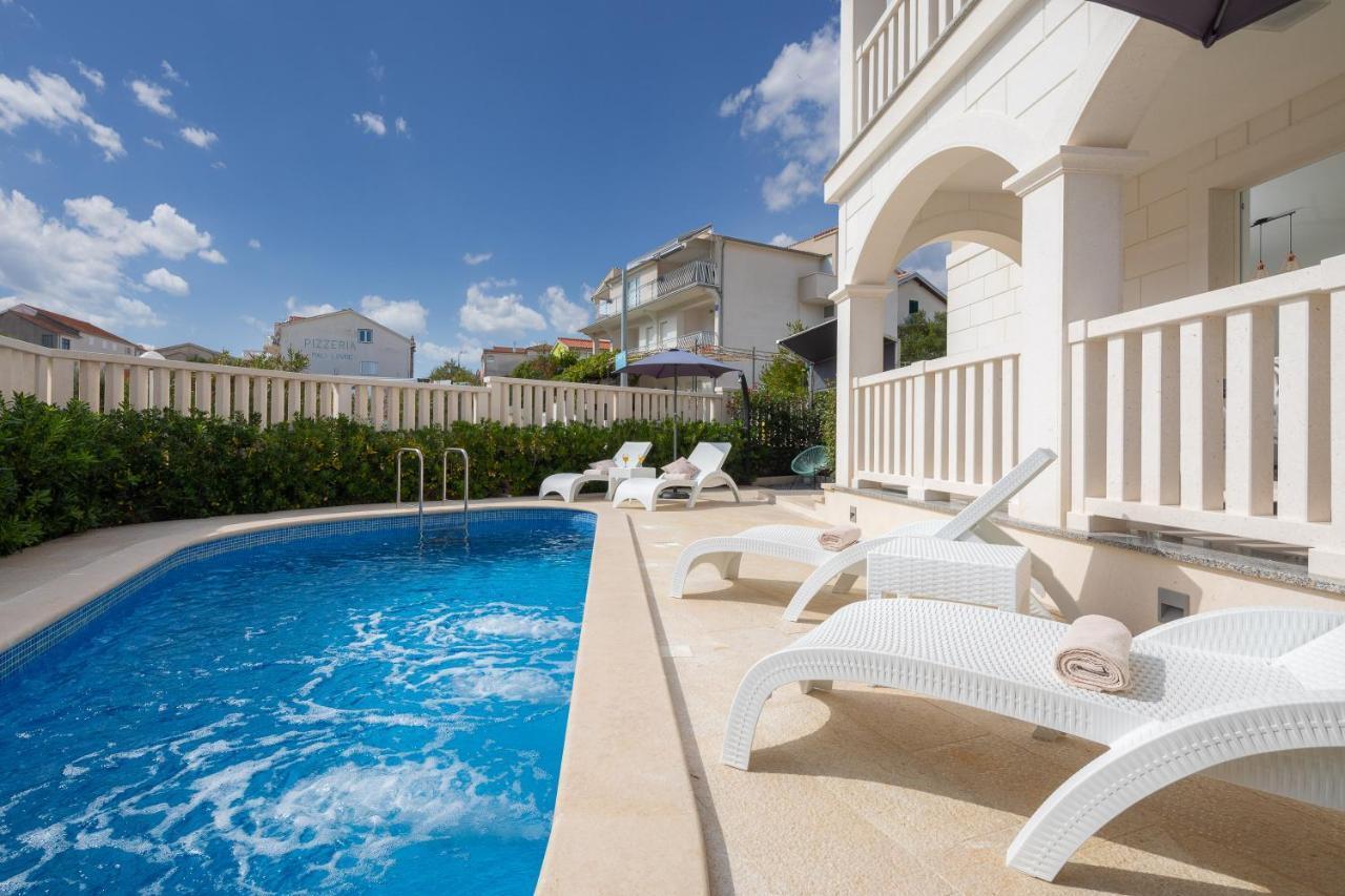 Villa Authentica With Heated Pool Grebaštica Exterior foto